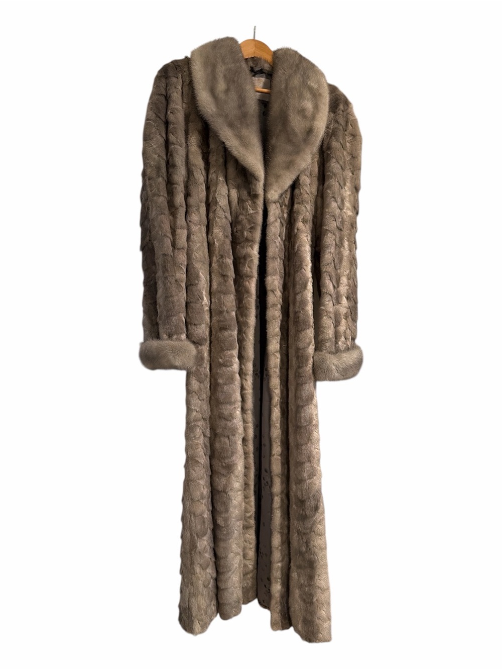 Women's Long Silver Mink Fur Full-Length Coat size Large